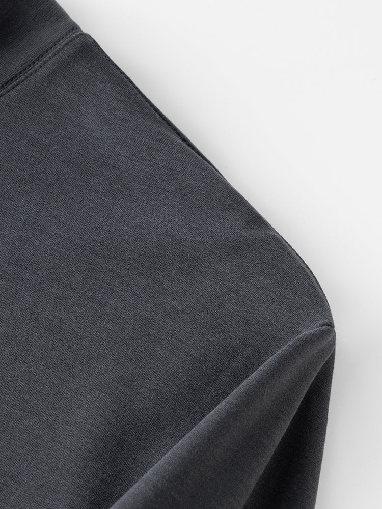 Men's Long-Sleeve Round Neck T-Shirt. Loose and Skin-Friendly Base Layer