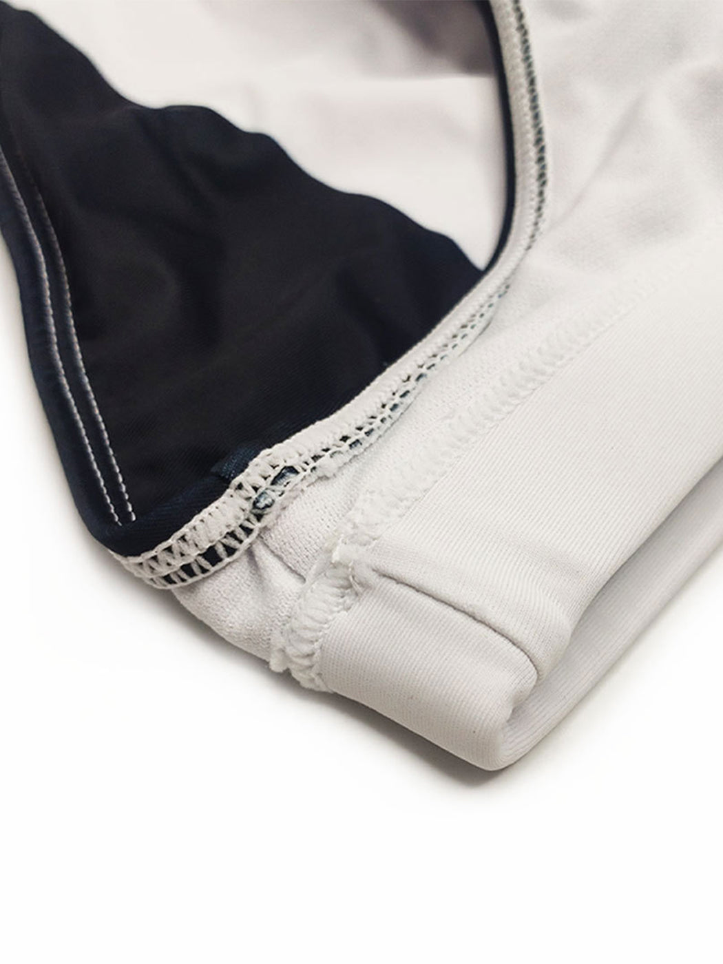 Men's Spliced Color Swim Briefs with Sponge Mats