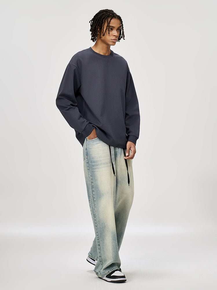 Versatile Long-Sleeve Crewneck Sweatshirt with Small Neckline
