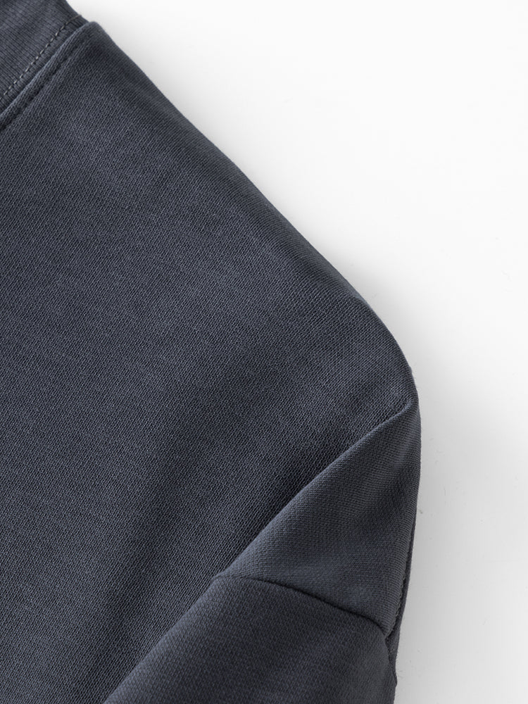 Versatile Long-Sleeve Crewneck Sweatshirt with Small Neckline
