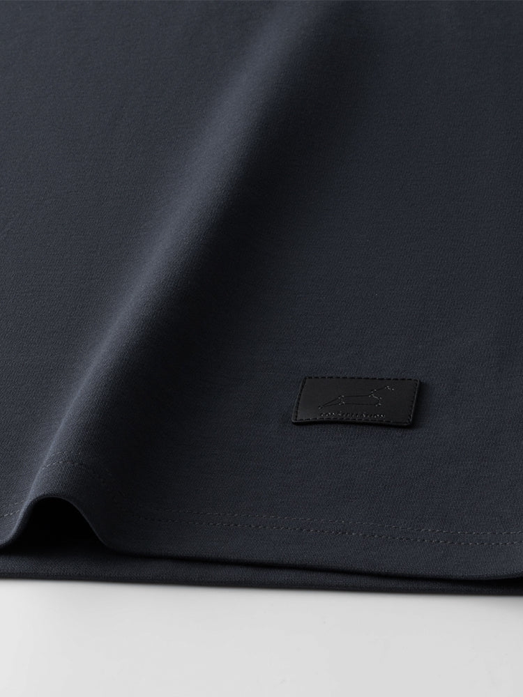 Versatile Long-Sleeve Crewneck Sweatshirt with Small Neckline