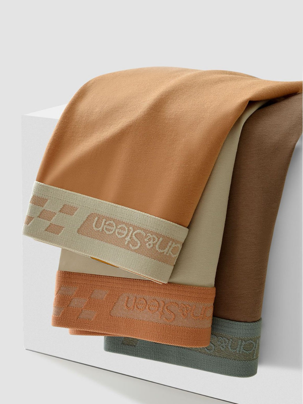 Men's Contrast Seamless Micro Trunks