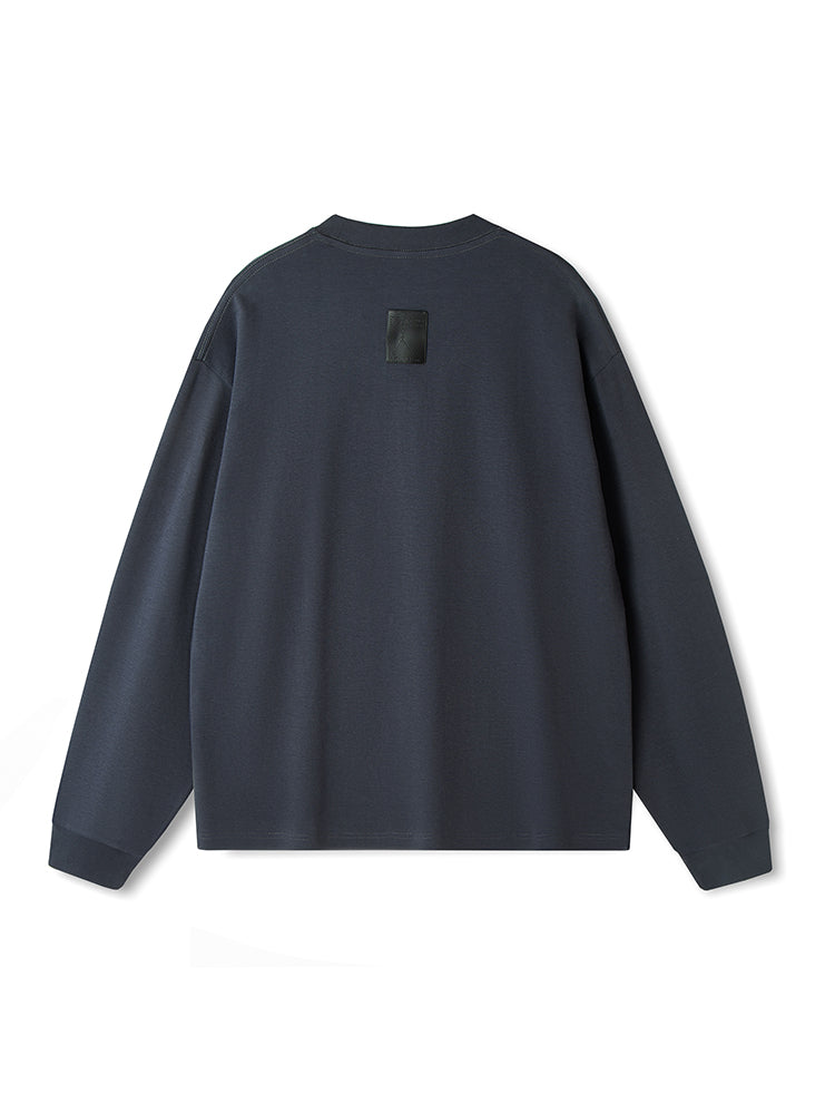 Versatile Long-Sleeve Crewneck Sweatshirt with Small Neckline