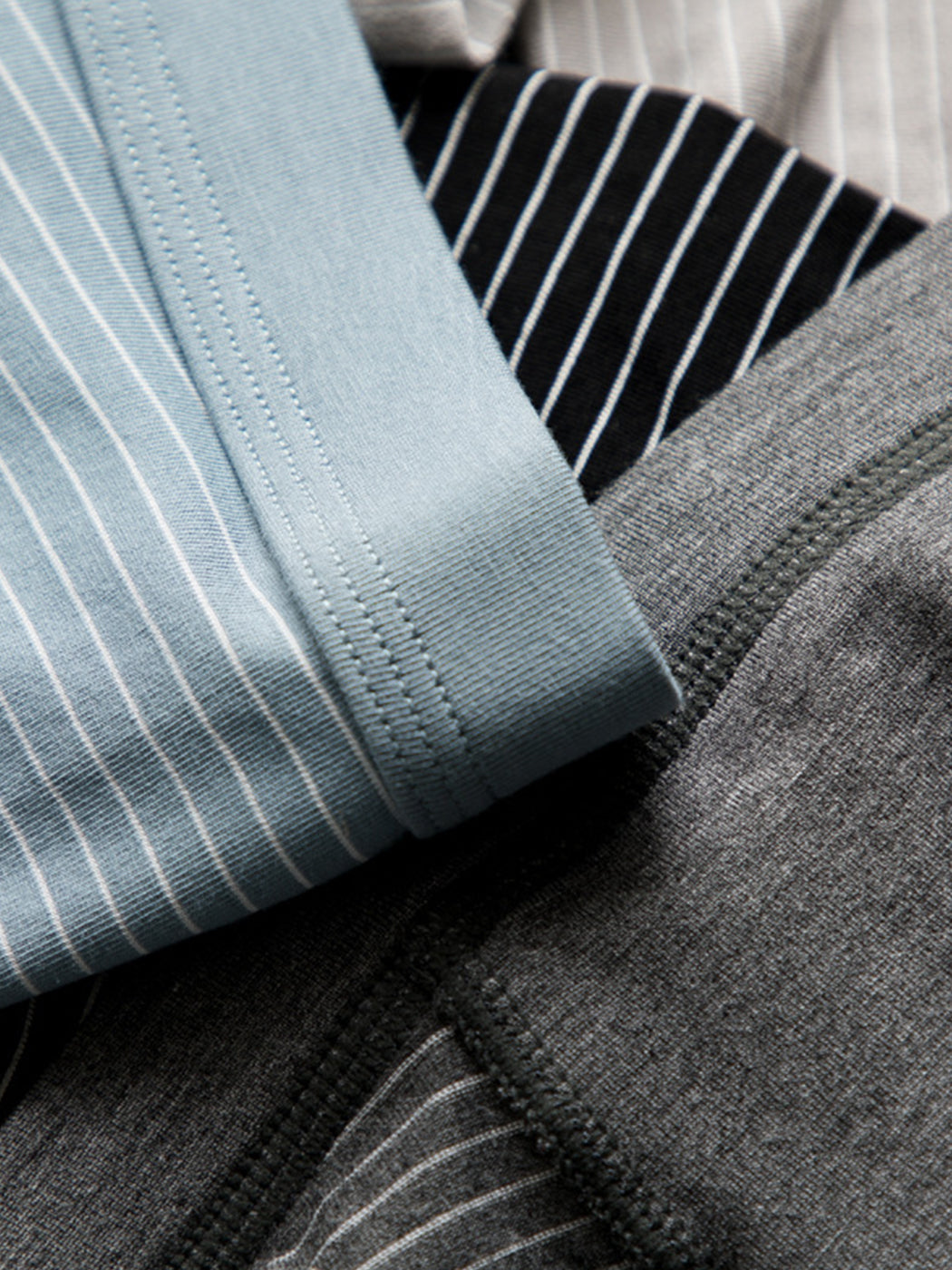 究極の快適さを追求したメンズストライプトランクス3枚組