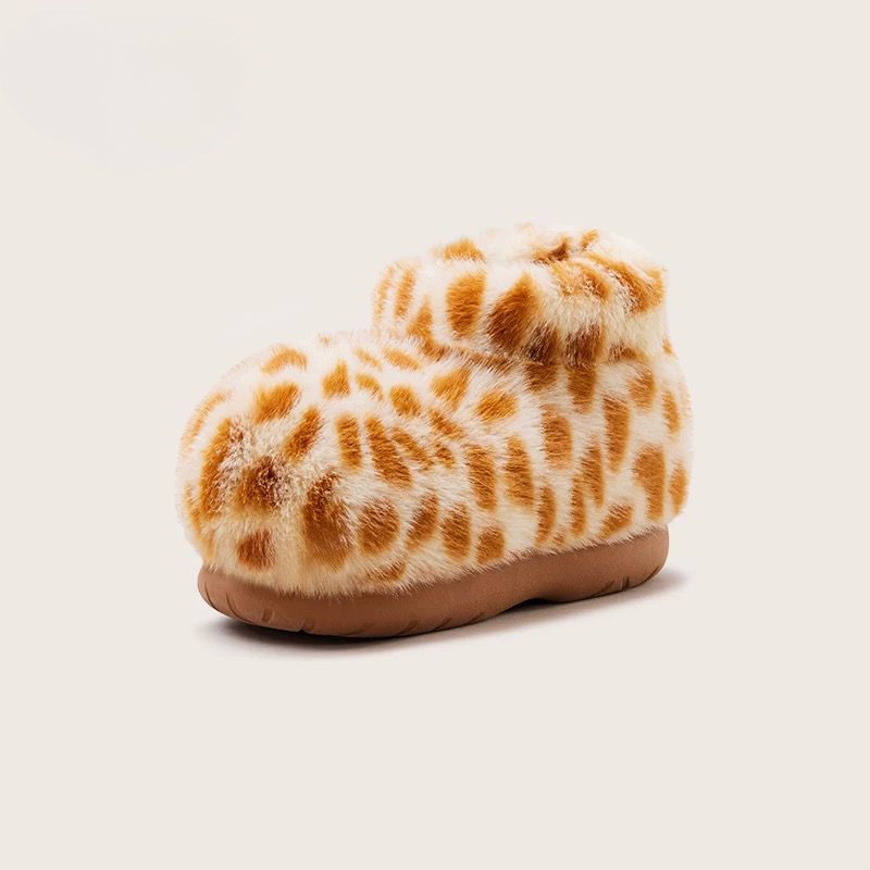 ほっこりふわふわ デカ猫足ルームブーツ - 極厚フリースでおくつろぎ冬支度
